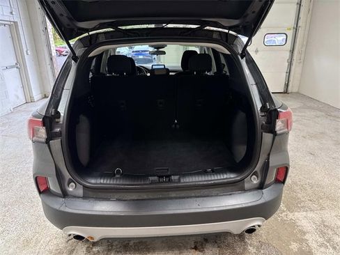 Used 2022 Ford Escape SE image 22