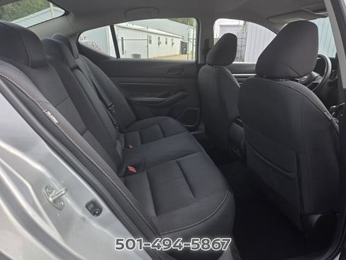 Certified 2023 Nissan Altima 2.5 SV FWD image 18