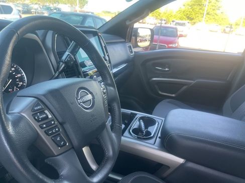Used 2024 Nissan Titan SV w/ SV Bronze Edition Package image 11