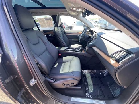 Used 2024 Volvo XC90 B6 Plus image 36
