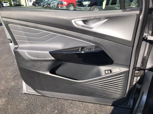 Used 2023 Volkswagen ID.4 Pro S image 11