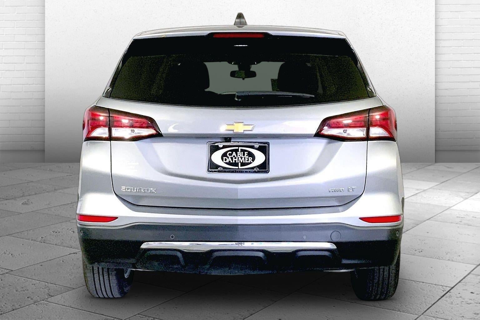 Used 2024 Chevrolet Equinox LT AWD/4WD image 3
