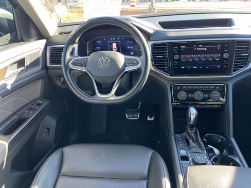 Used 2022 Volkswagen Atlas SE image 15