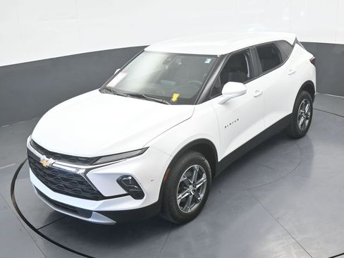 Used 2024 Chevrolet Blazer LT image 43