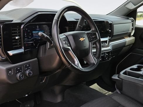 Used 2024 Chevrolet Silverado 1500 LT AWD/4WD image 30