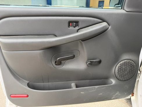Used 2006 Chevrolet Silverado 1500 W/T RWD image 9