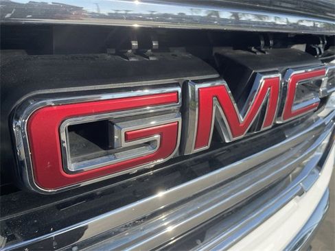Used 2019 GMC Sierra 1500 SLT w/ SLT Premium Plus Package image 32