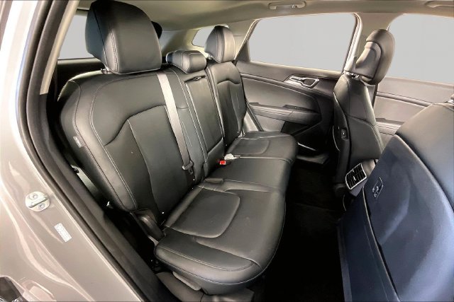 Certified 2026 Kia Sportage EX w/ EX Panorama Roof Package FWD image 23