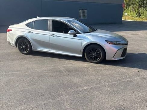 Used 2026 Toyota Camry LE w/ Convenience Package FWD image 5