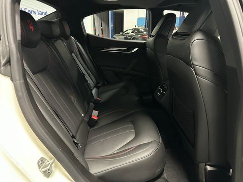 Used 2024 Maserati Ghibli Modena Q4 AWD/4WD image 20