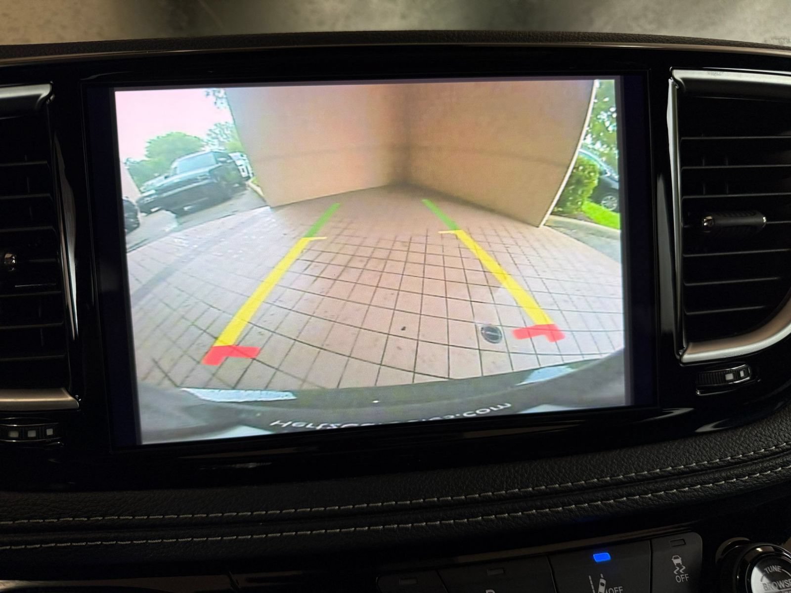 Used 2025 Chrysler Pacifica Limited FWD image 36