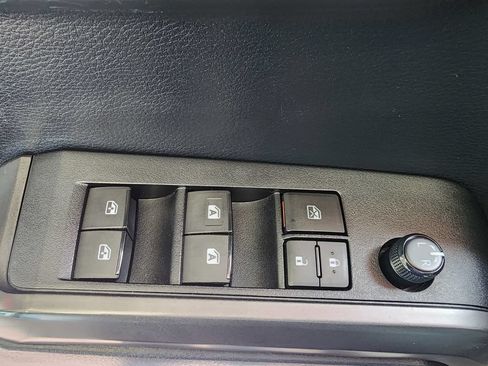 Used 2019 Toyota Tacoma TRD Sport w/ Technology Package AWD/4WD image 15