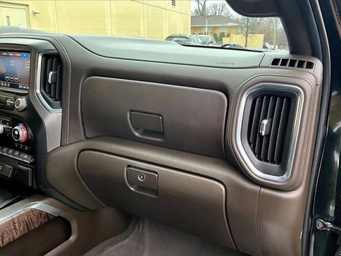 Used 2023 GMC Sierra 3500 Denali w/ Denali Ultimate Package image 27