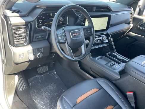 Used 2025 GMC Sierra 2500 AT4 w/ AT4 Premium Plus Package image 10
