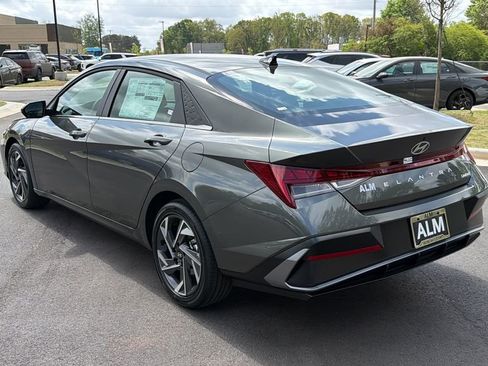 New 2026 Hyundai Elantra Limited image 8
