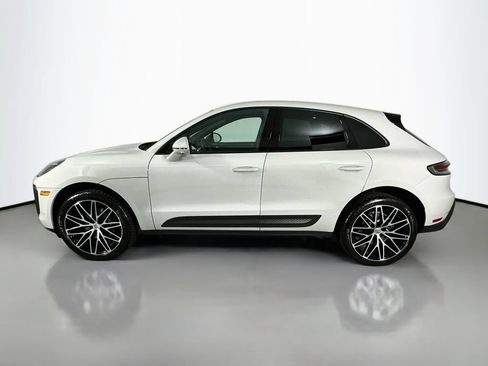 Certified 2026 Porsche Macan AWD/4WD image 2