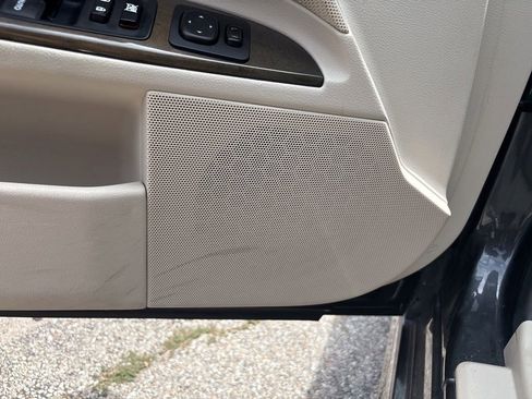 Used 2010 Lexus IS 350C RWD image 12