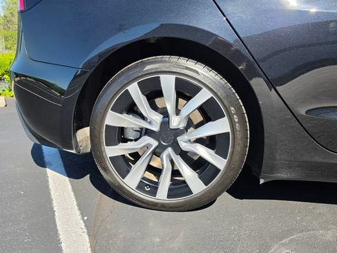 Used 2025 Tesla Model 3 Long Range RWD image 7