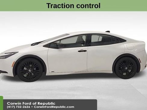 Used 2025 Toyota Prius AWD image 4