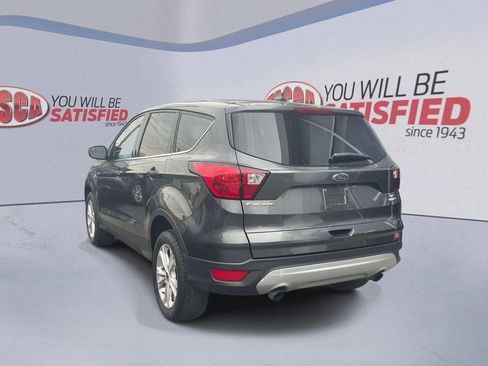 Used 2019 Ford Escape SE image 7