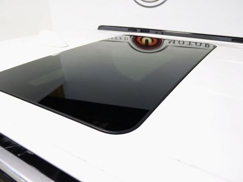 Used 2022 Jeep Wagoneer Series III w/ Premium Group I image 86