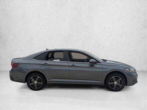Used 2022 Volkswagen Jetta S FWD image 4