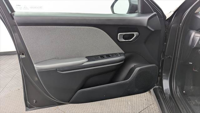 Used 2025 Kia K4 EX FWD image 13