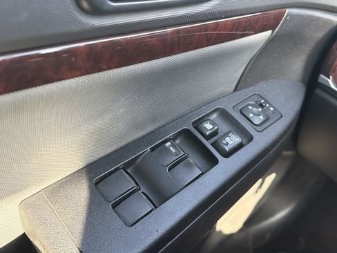 Used 2011 Mitsubishi Galant ES FWD image 15
