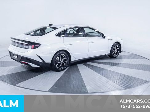 Used 2025 Hyundai Sonata SEL FWD image 10