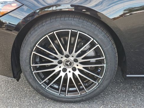 Used 2023 Mercedes-Benz C 300 4MATIC Sedan image 9