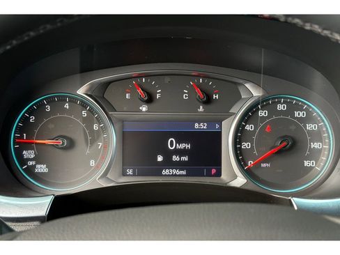 Used 2023 Chevrolet Traverse LT image 30