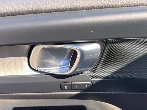Certified 2026 Volvo XC40 B5 Plus AWD/4WD image 11