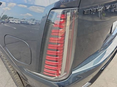 New 2026 Cadillac Escalade IQ Sport 1 w/ LPO, ONYX Package image 37