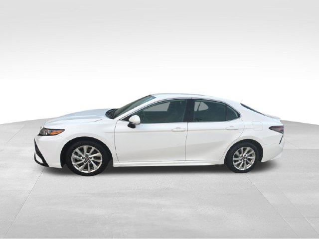 Used 2024 Toyota Camry SE FWD image 5
