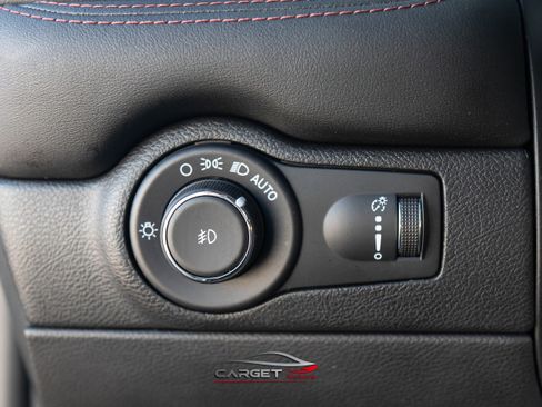 Used 2022 Dodge Durango R/T image 37