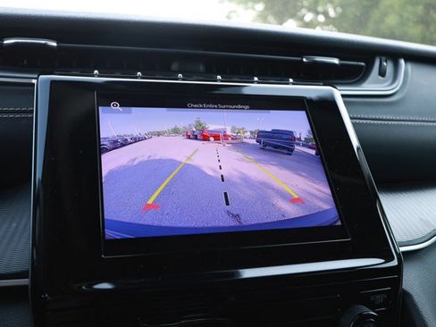 Used 2024 Jeep Grand Cherokee Laredo RWD image 18