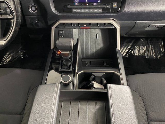 Used 2022 Toyota Tundra SR5 w/ SR5 Convenience Package RWD image 16
