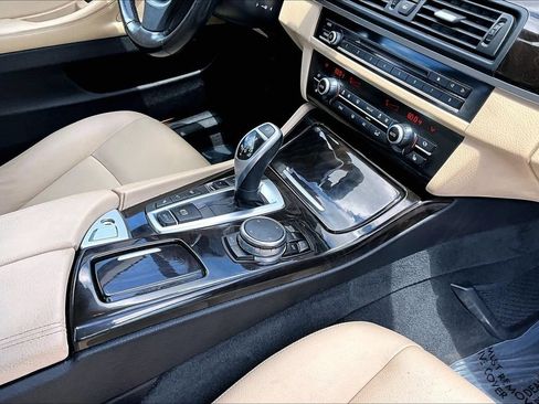 Used 2016 BMW 528i xDrive Sedan w/ Premium Package AWD/4WD image 29