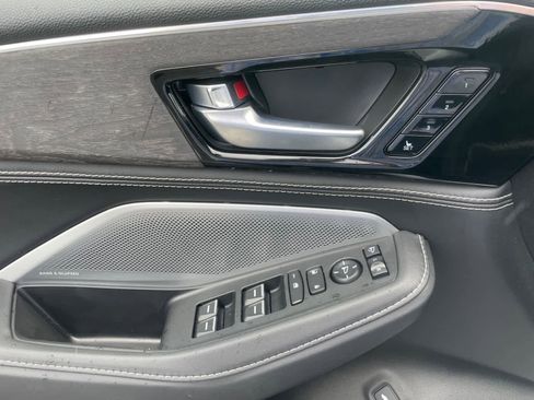 Certified 2025 Acura MDX SH-AWD w/ Advance Package image 11