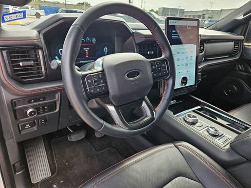 Used 2022 Ford Expedition Limited AWD/4WD image 8