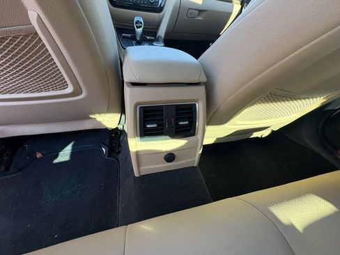 Used 2018 BMW 330i xDrive Sedan image 18