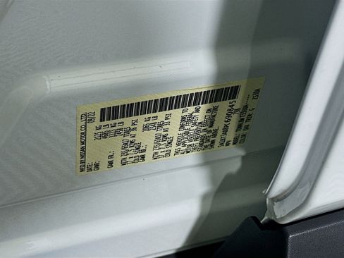 Used 2023 Nissan Rogue S image 12