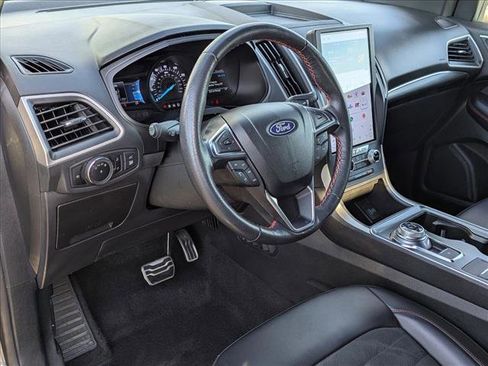 Certified 2023 Ford Edge ST-Line image 10