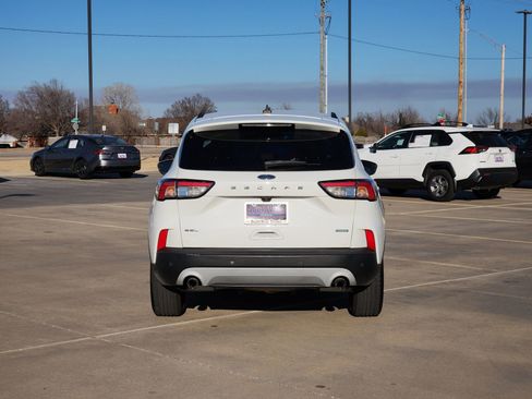 Used 2020 Ford Escape SEL image 8
