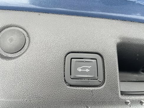 Used 2024 Chevrolet Equinox LT w/ LPO, Floor Liner Package image 38