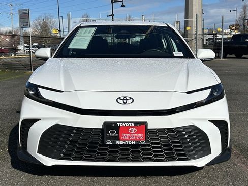 Certified 2025 Toyota Camry SE image 2