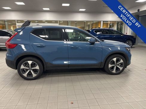 Used 2025 Volvo XC40 B5 Plus image 13