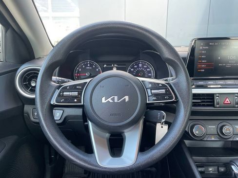 Used 2024 Kia Forte LXS w/ LXS Technology Package FWD image 13