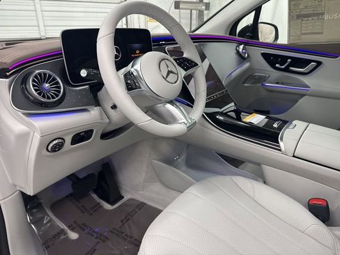 Used 2026 Mercedes-Benz EQE 320+ SUV image 12