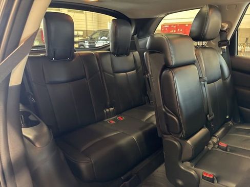 Used 2018 Nissan Pathfinder SL w/ SL Premium Package image 16